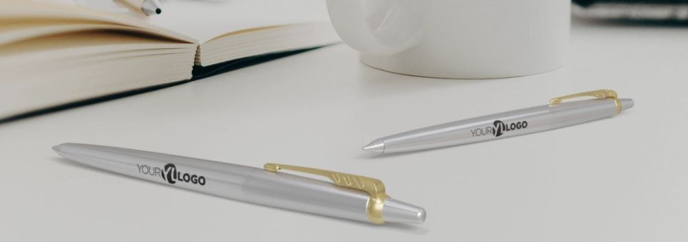 �zleti aj�nd�kk�nt log�zott term�keket is adhatunk.